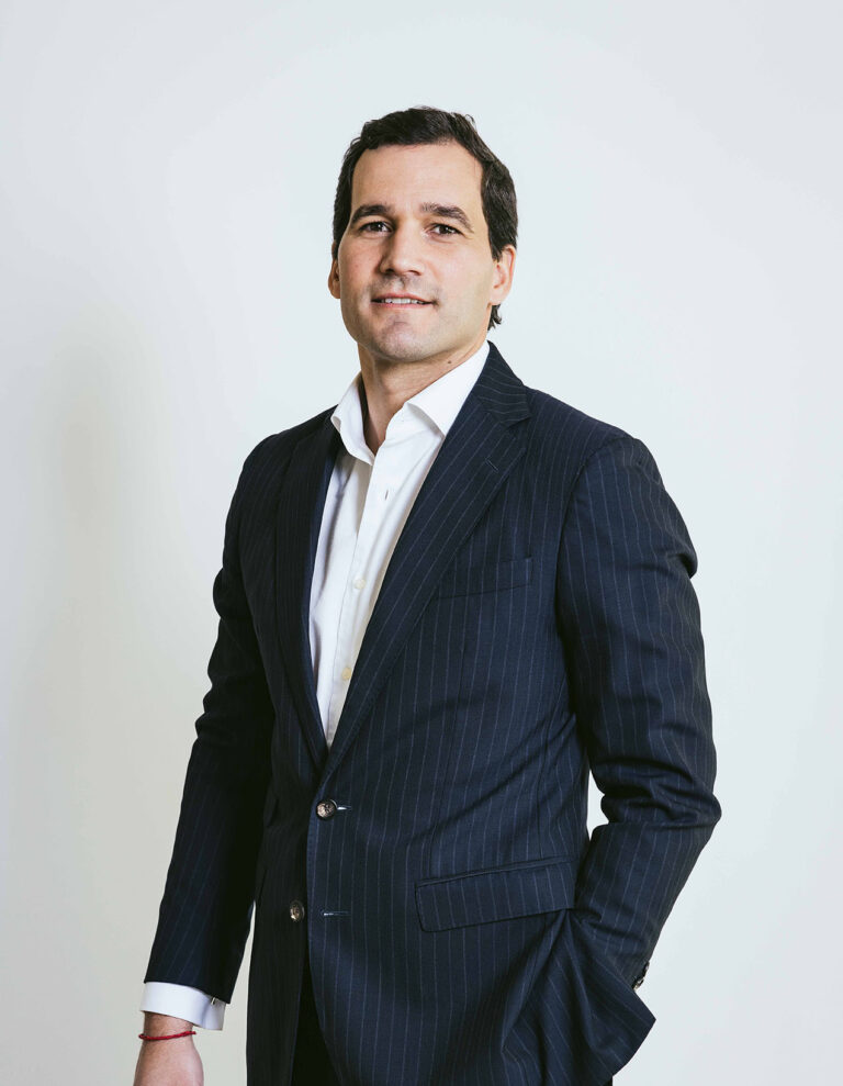 Pedro Correia Barros - Investment Professional